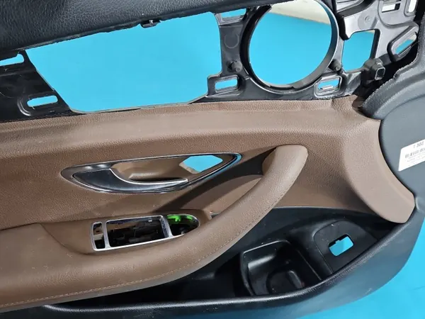 OEM A2137201708 Fram Vänster Dörrpanel Mercedes image 4