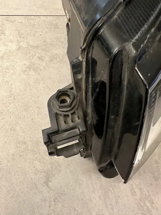 Farol dianteiro esquerdo Full LED Skoda Karoq image 9