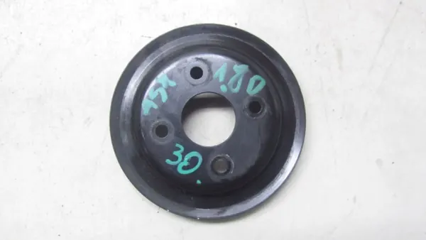 Polea de Bomba de Agua Mitsubishi OEM 100/030 - Usado image 2