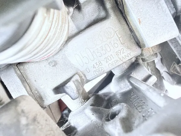 Injecteur Mono Complet Audi 80 B4 2.0 8V ABT image 4