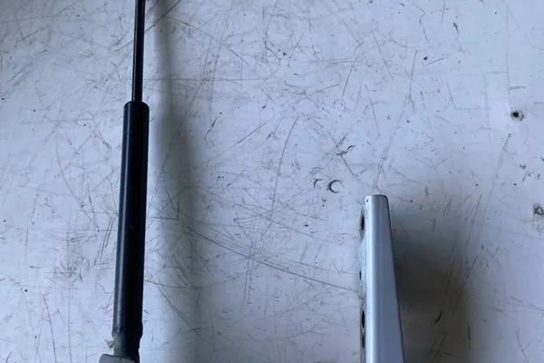 Oikea tavaratilan saranat SSANGYONG REXTON 7115008102 image 2