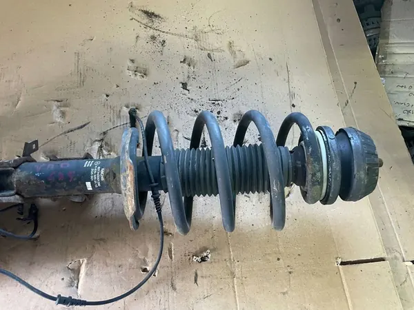 McPherson Dämpare Vänster Framsidan Mercedes Vito 639 image 2