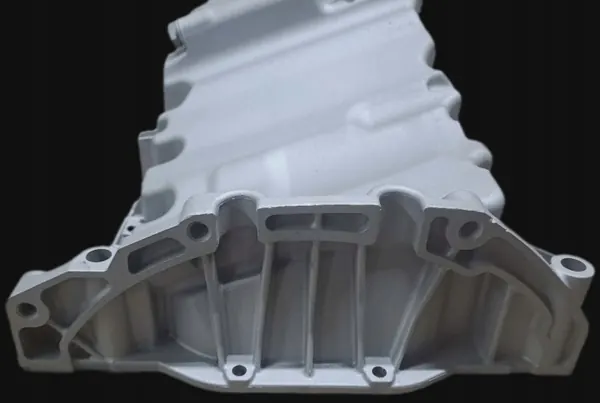 Oliepan VW Audi Skoda 2.0 TDI OEM 04L103601P image 5