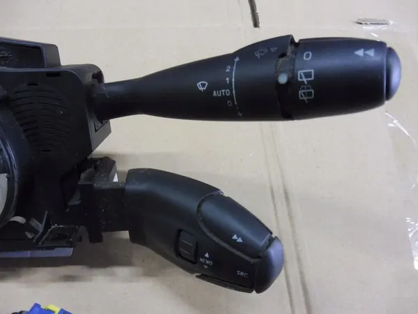 Combinatieschakelaar 96466658XT Peugeot 206+ 307 Citroen C5 image 3