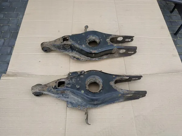 Braccio di Controllo Inferiore Mercedes E-Class W211 Sedan image 2