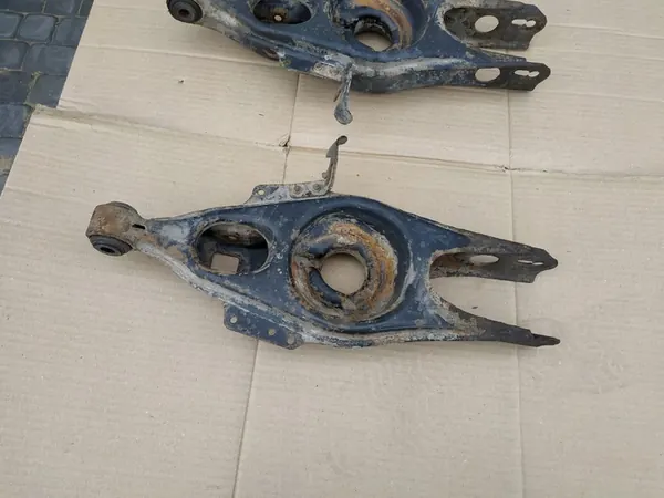 Braccio di Controllo Inferiore Mercedes E-Class W211 Sedan image 7