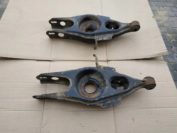 Braccio di Controllo Inferiore Mercedes E-Class W211 Sedan image 9