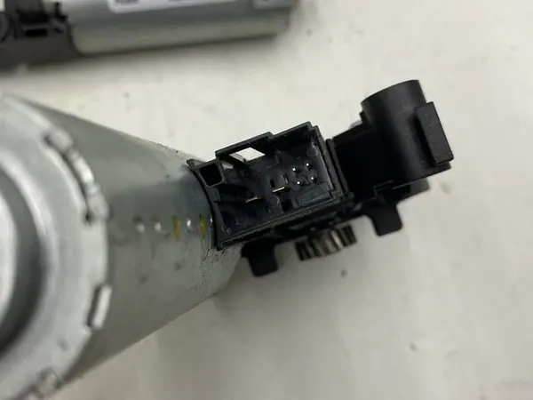 Mercedes Vito W447 Schiebedachmotor OEM 10029933 image 5
