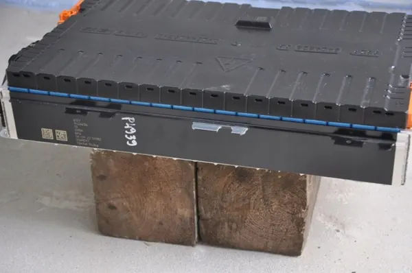 BMW iX3 2023 batterijcel OEM 9426634 - 1Ah image 6