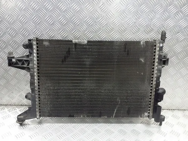 Radiador de agua Opel Corsa C 1.0 image 2