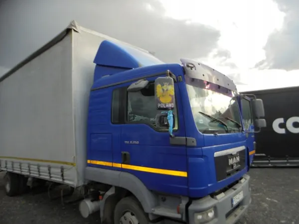 MAN TGL Euro 6 Cabine, Bumper, Motor, Versnellingsbak - kabina man TGL image 5
