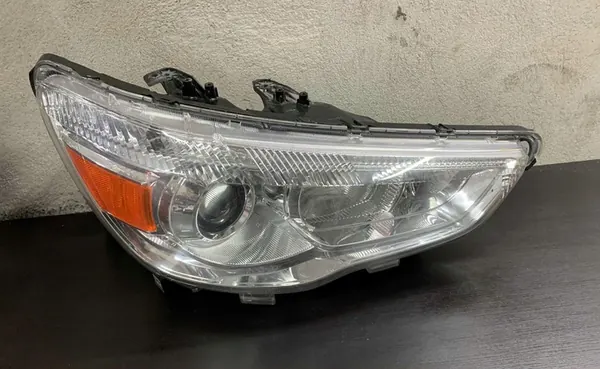 Faros Derecho Mitsubishi ASX 10- OEM 8301B588 image 5