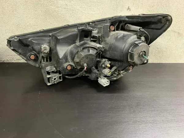 Faros Derecho Mitsubishi ASX 10- OEM 8301B588 image 8