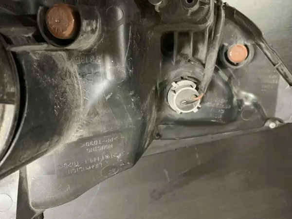 Faros Derecho Mitsubishi ASX 10- OEM 8301B588 image 9