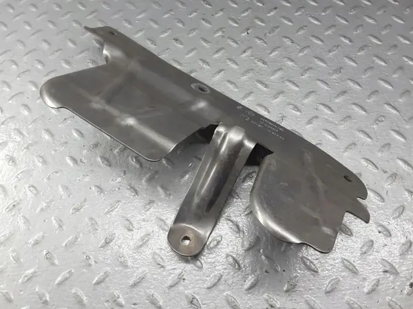Escudo térmico subchassis OEM 9492677 BMW X5 G05 image 5