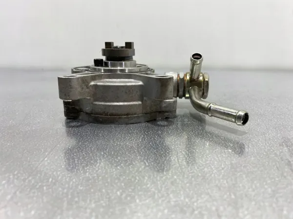 Pompe à vide Mazda CX-3 OEM PSED18G00 - Occasion image 3