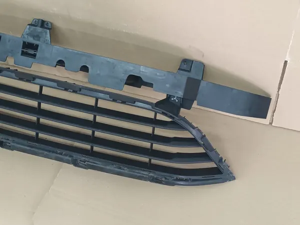 Griglia anteriore RENAULT EXPRESS II centrale anteriore + trave 2021 -> image 2