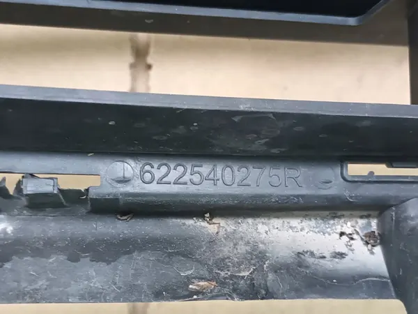 Griglia anteriore RENAULT EXPRESS II centrale anteriore + trave 2021 -> image 9