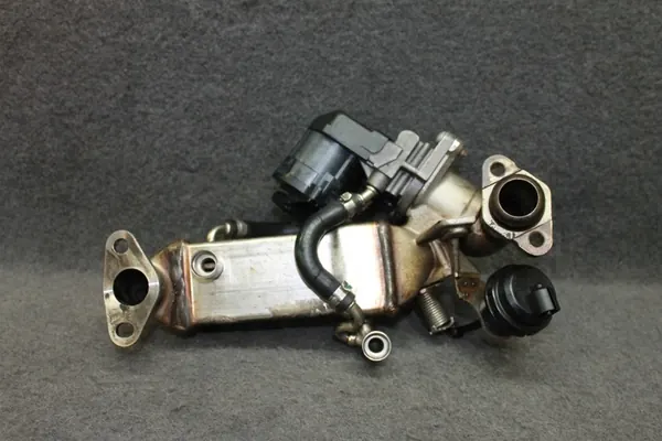 BMW E90 F01 F10 E70 Enfriador EGR 7805446 image 3
