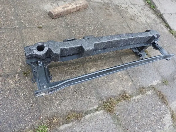 VW UP 16-20 Etupuskuri Kansi Grilli Palkki 1S0807221F image 8