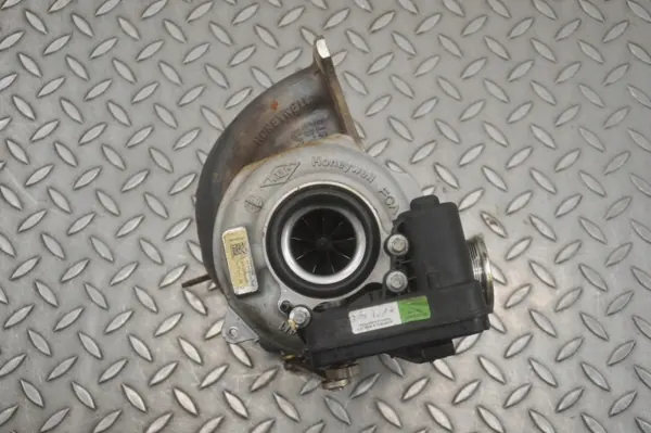 Turbo Alfa Romeo Giulia 2.0L 206kW OEM 00500525430 image 4