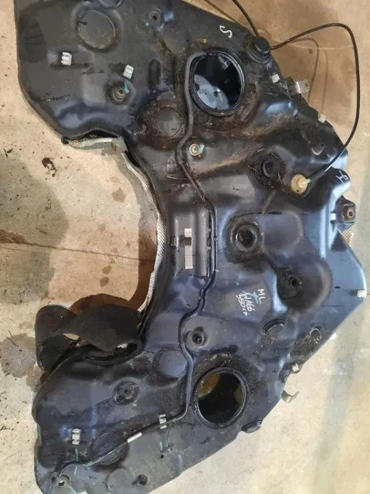 Brandstoftank OEM A1664710501 Mercedes ML W166 image 3