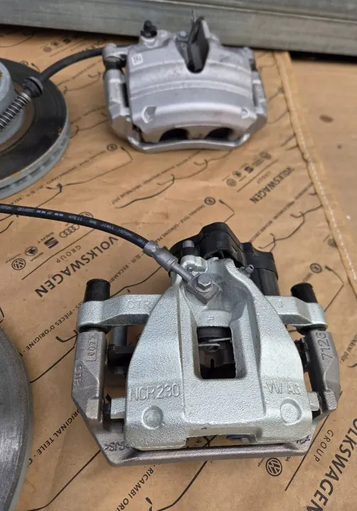 Bremsensatz VW Multivan T7 OEM 7T0615406E image 7