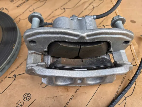 Bremsensatz VW Multivan T7 OEM 7T0615406E image 8