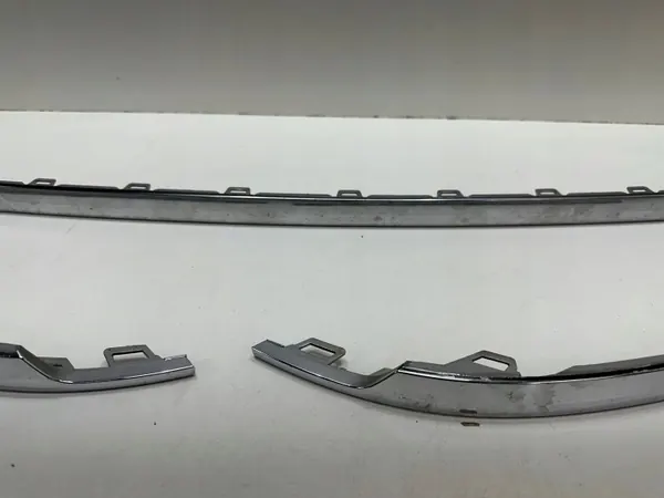 Listón parachoques cromo trasero OEM 5NA853835 VW Tiguan image 4