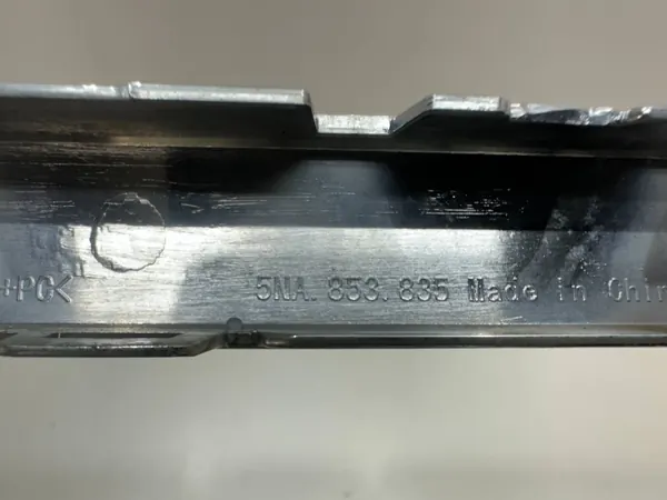 Listón parachoques cromo trasero OEM 5NA853835 VW Tiguan image 8