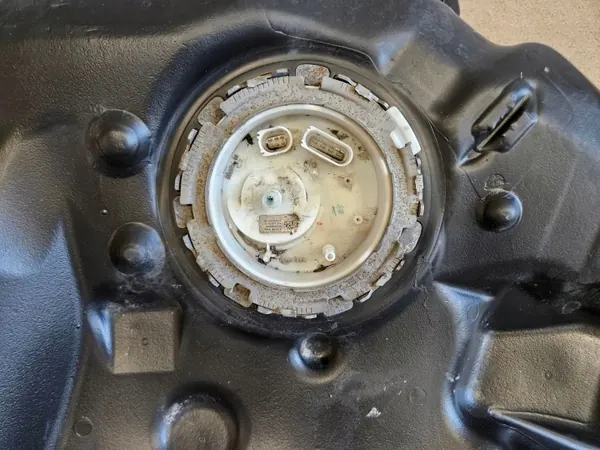 Bränsletank Bak Audi A7 S7 OEM 4G8201021 image 10