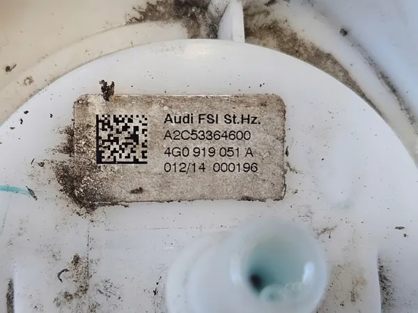 Bränsletank Bak Audi A7 S7 OEM 4G8201021 image 3
