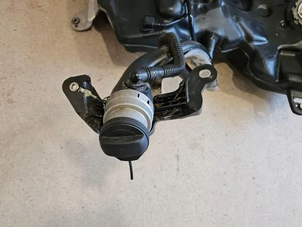 Bränsletank Bak Audi A7 S7 OEM 4G8201021 image 4