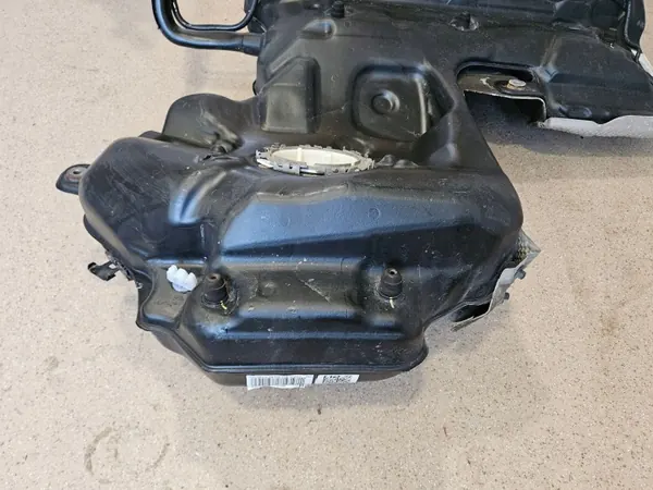 Bränsletank Bak Audi A7 S7 OEM 4G8201021 image 8