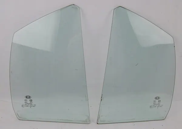 KIA RIO II Ventana Triangular Trasera Derecha image 1