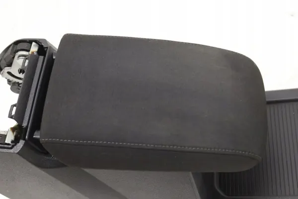 VW Tiguan 5NA Mittelkonsole Armlehne OEM 5NB907044 image 3