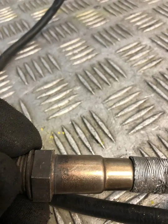 Sensor Lambda Mercedes-Benz C W204 OEM 0045428618 image 4