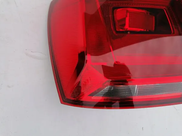 Luz Trasera Izquierda 6C0945095K VW Polo image 4