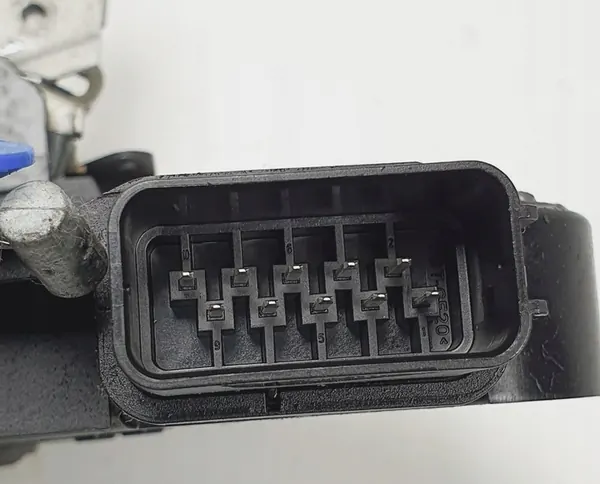 Fram vänster dörrlås Ford Mondeo MK4 image 4