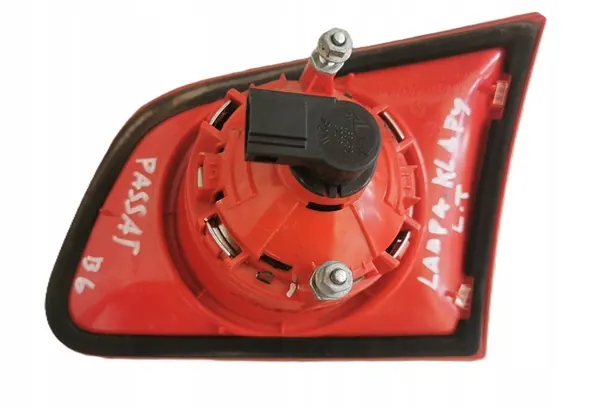 VOLKSWAGEN PASSAT B6 LUZ TRASERA IZQUIERDA OE 3C9945093 image 2