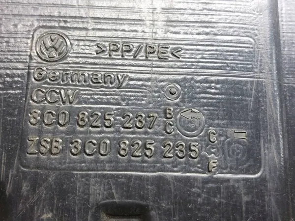 Nedre Motorplåt Passat B6 3C0825237B image 3