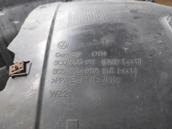 Nedre Motorplåt Passat B6 3C0825237B image 5