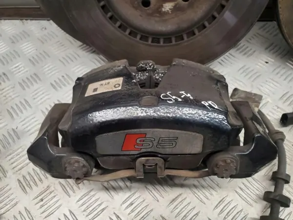 Bremsensatz Audi S5 OEM 8W0615601K - Scheiben, Beläge image 4