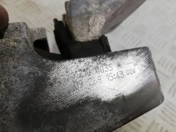 MEGANE 2.0 TCE III Supporto Motore 112100035R image 2