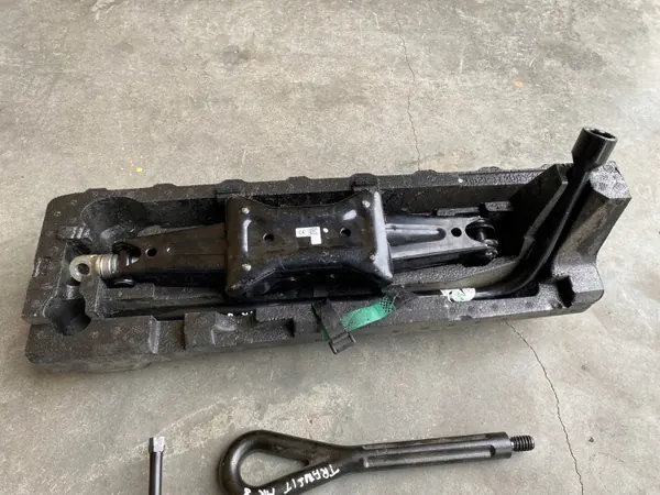 Ford Transit Custom MK8 Jack & Wrench Set OEM Kk21-17A012-ab image 3