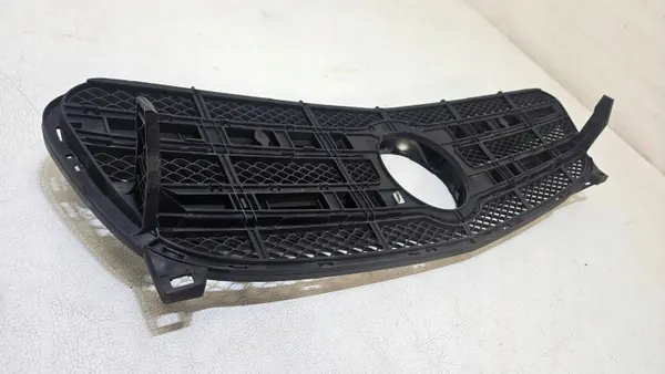 Mercedes GLA W156 jäähdyttimen ritilä OEM A156888040 image 6