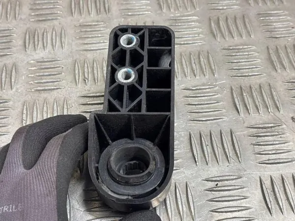 Opel OE 39162457 Jäähdyttimen kiinnike image 5