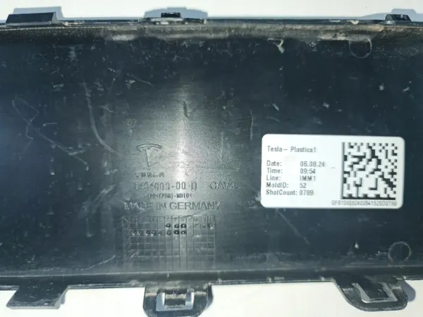 Tesla Model Y 2020 - Dragkroksskydd 1494009-00-A image 5