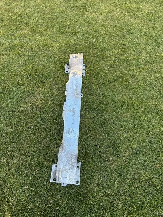 AUDI A3 8V Etupuskuri OEM 8V0807109 B image 3