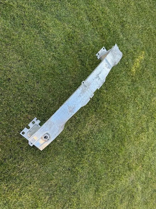 AUDI A3 8V Etupuskuri OEM 8V0807109 B image 4